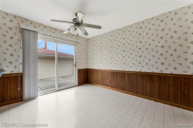 34216 Rosslyn Street, Westland, MI 48185