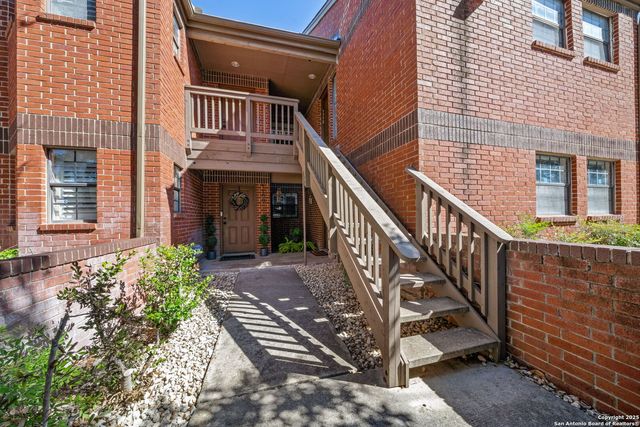 7930 Roanoke Run Apt 1111, San Antonio, TX 78240