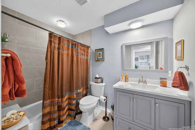 7930 Roanoke Run Apt 1111, San Antonio, TX 78240