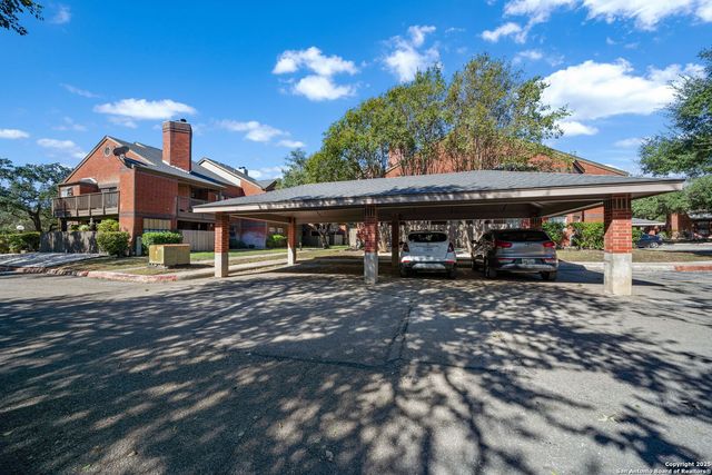 7930 Roanoke Run Apt 1111, San Antonio, TX 78240