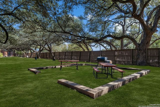 7930 Roanoke Run Apt 1111, San Antonio, TX 78240