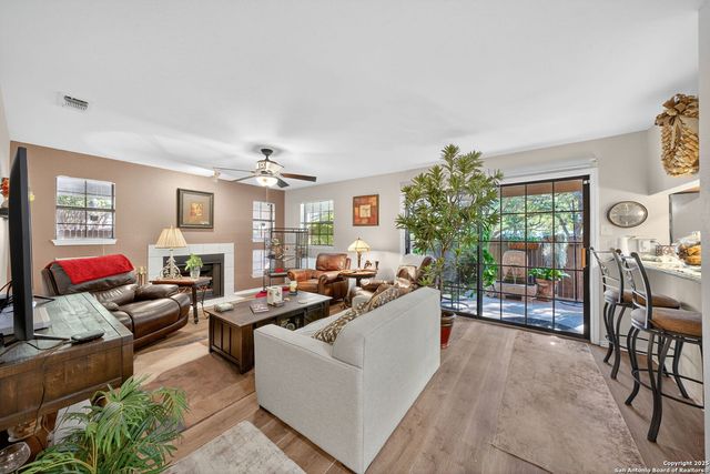 7930 Roanoke Run Apt 1111, San Antonio, TX 78240