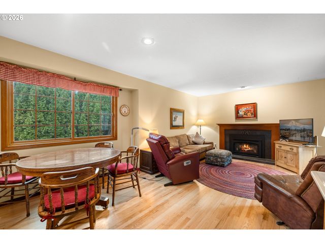 464 LIVINGOOD Ln, Lake Oswego, OR 97034