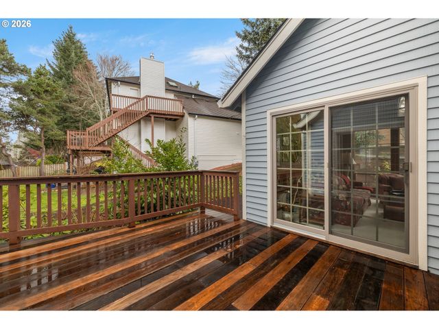 464 LIVINGOOD Ln, Lake Oswego, OR 97034
