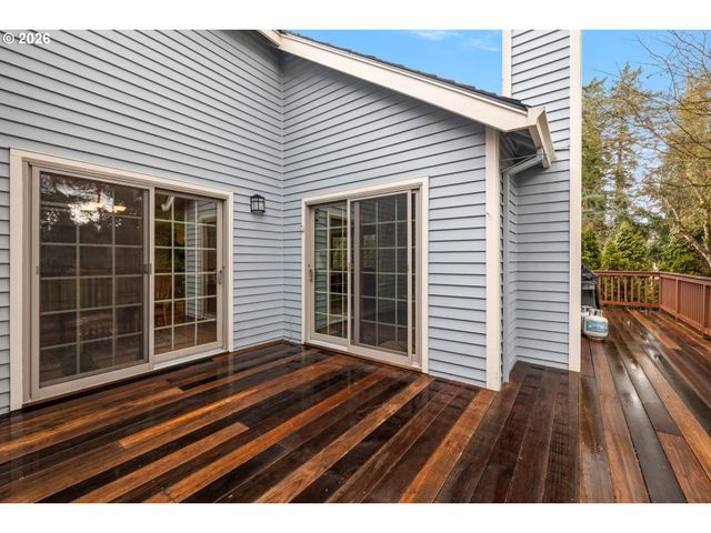 464 LIVINGOOD Ln, Lake Oswego, OR 97034