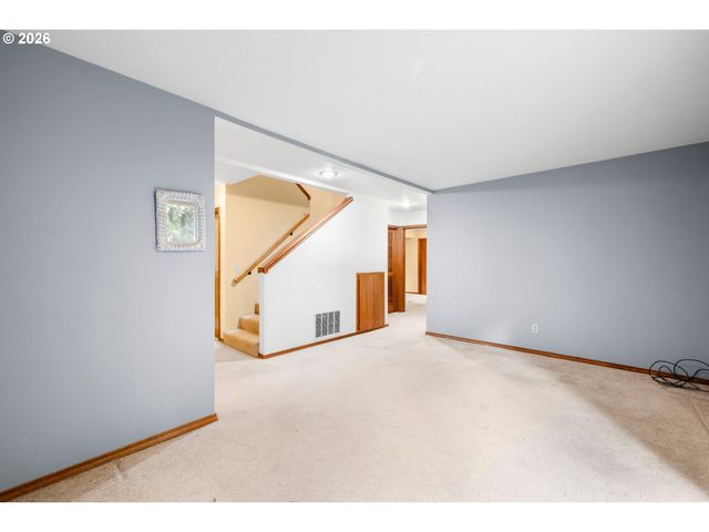 464 LIVINGOOD Ln, Lake Oswego, OR 97034