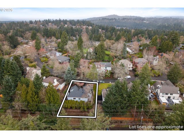 464 LIVINGOOD Ln, Lake Oswego, OR 97034