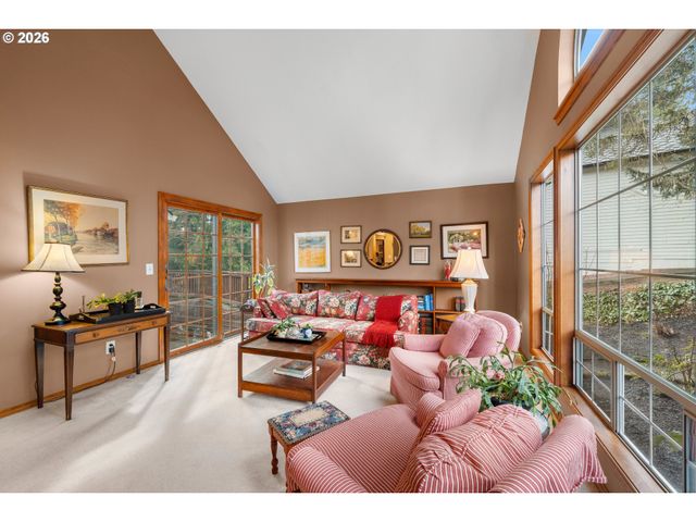 464 LIVINGOOD Ln, Lake Oswego, OR 97034