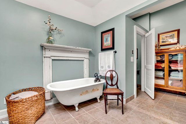 522 Cleveland Street, Greenville, SC 29601