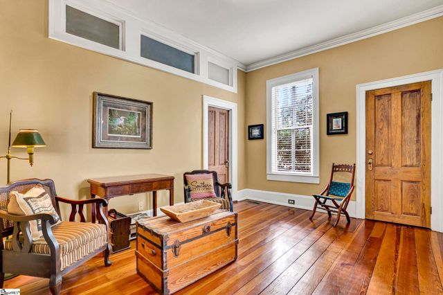 522 Cleveland Street, Greenville, SC 29601