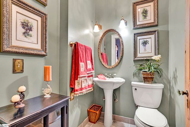 522 Cleveland Street, Greenville, SC 29601