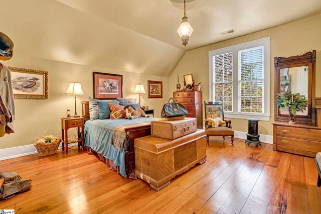 522 Cleveland Street, Greenville, SC 29601