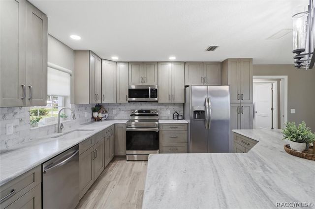 2453 N Lakefront Drive, Hernando, FL 34442