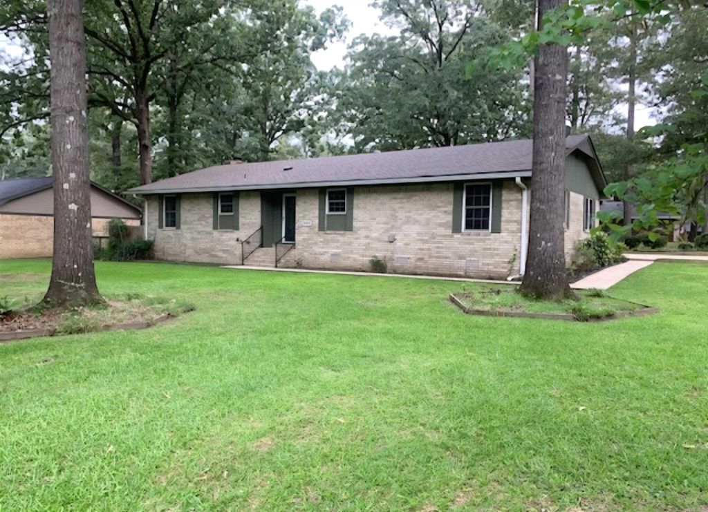 500 E Bobbies Circle, Star City, AR 71667