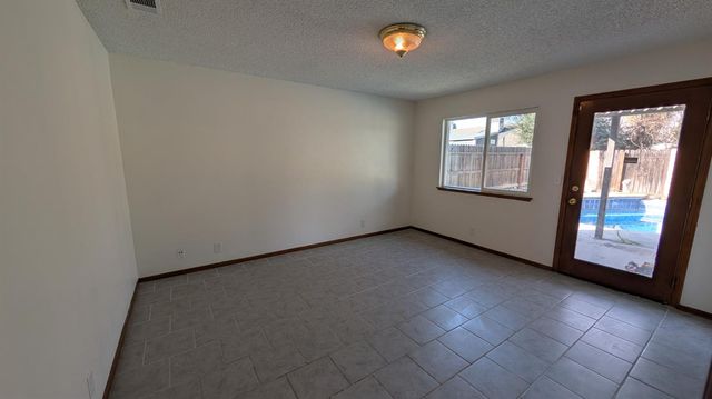 1637 Princeton Avenue, Madera, CA 93637