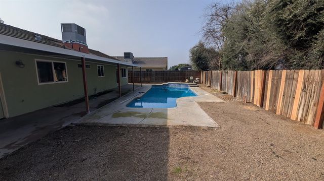 1637 Princeton Avenue, Madera, CA 93637