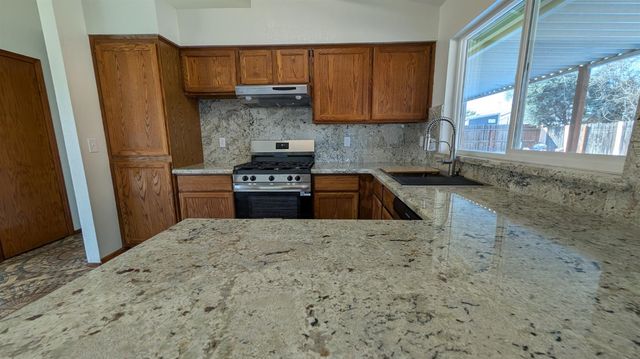 1637 Princeton Avenue, Madera, CA 93637