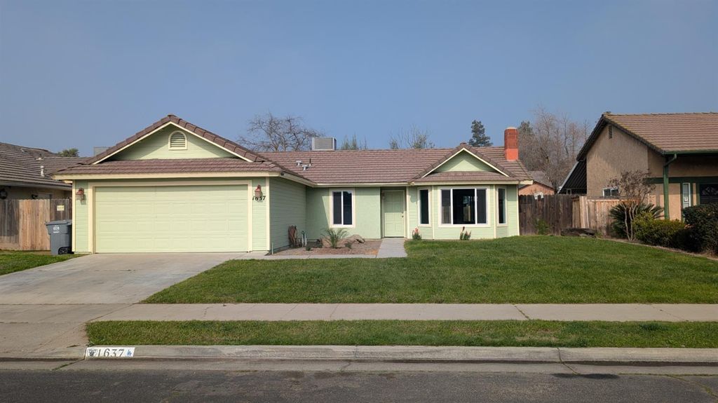 1637 Princeton Avenue, Madera, CA 93637