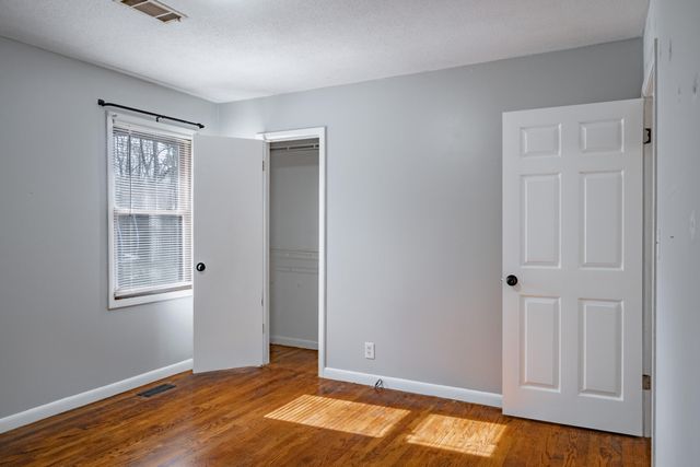 416 Regal Drive, Tunnel Hill, GA 30755