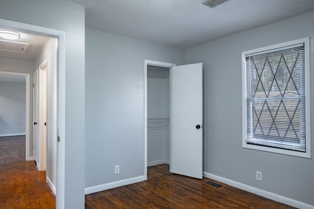 416 Regal Drive, Tunnel Hill, GA 30755