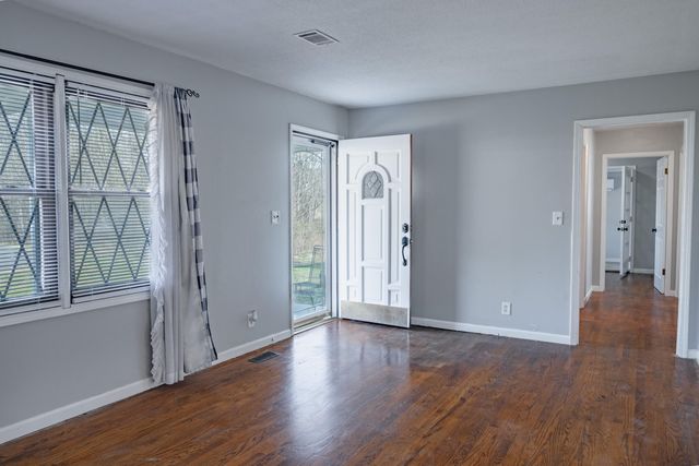 416 Regal Drive, Tunnel Hill, GA 30755