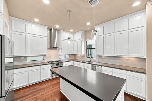 2422 Langston Street, Houston, TX 77007