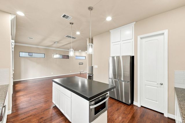 2422 Langston Street, Houston, TX 77007