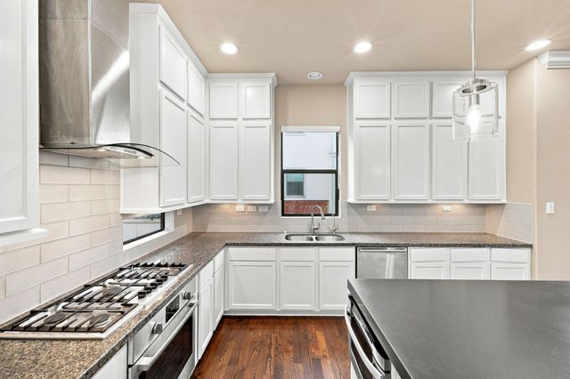 2422 Langston Street, Houston, TX 77007