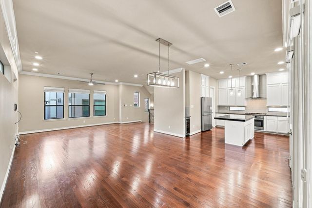 2422 Langston Street, Houston, TX 77007