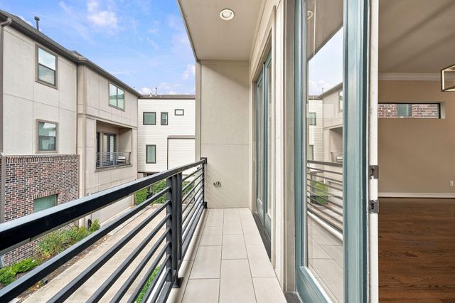 2422 Langston Street, Houston, TX 77007
