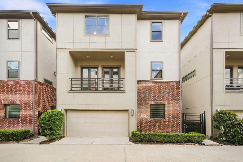 2422 Langston Street, Houston, TX 77007