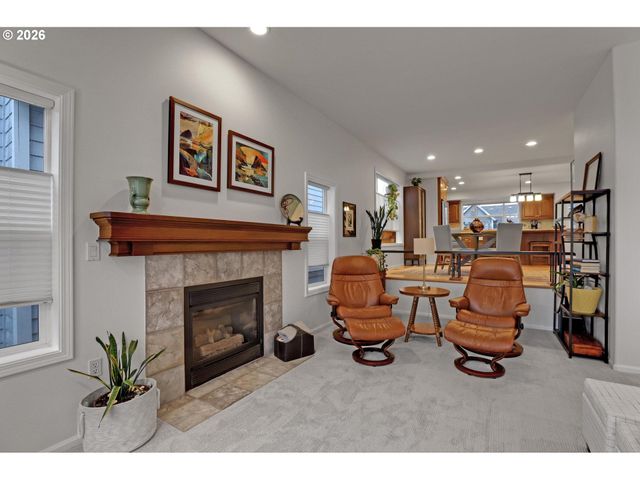 524 Ne BRIDGETON Rd, Portland, OR 97211