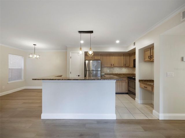 486 N PIN OAK PLACE 112, Longwood, FL 32779