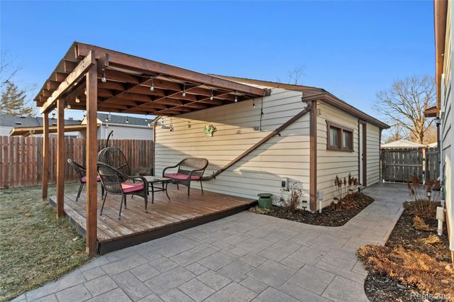 19510 Stafford Street, Clinton Charter Township, MI 48035