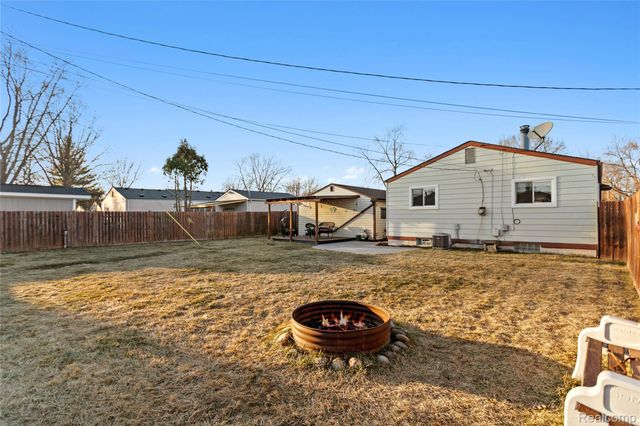 19510 Stafford Street, Clinton Charter Township, MI 48035