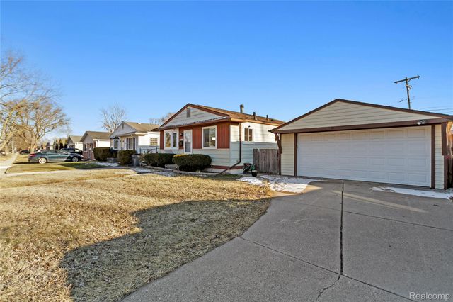 19510 Stafford Street, Clinton Charter Township, MI 48035