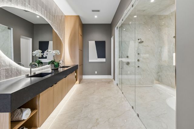 36 Cardona Drive, Westlake, TX 76262