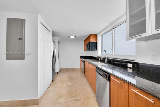 1800 N Bayshore Dr 1901, Miami, FL 33132