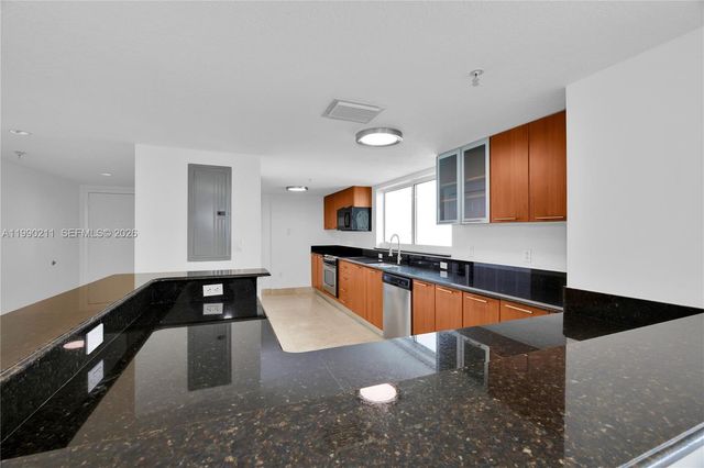 1800 N Bayshore Dr 1901, Miami, FL 33132