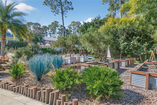 615 ART CENTER AVENUE, New Smyrna Beach, FL 32168