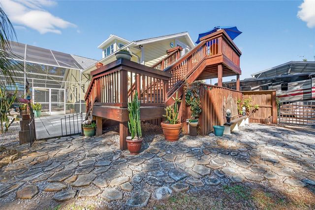 615 ART CENTER AVENUE, New Smyrna Beach, FL 32168