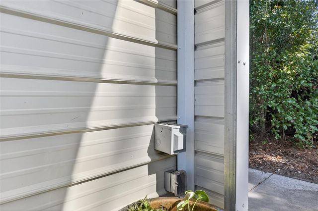 615 ART CENTER AVENUE, New Smyrna Beach, FL 32168