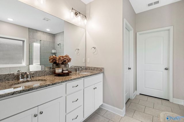 601 SE Ronnie Drive, Hartselle, AL 35640