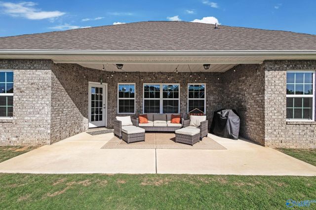 601 SE Ronnie Drive, Hartselle, AL 35640