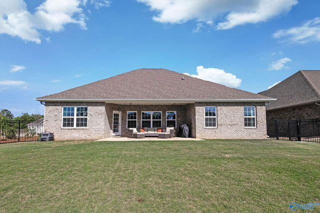 601 SE Ronnie Drive, Hartselle, AL 35640
