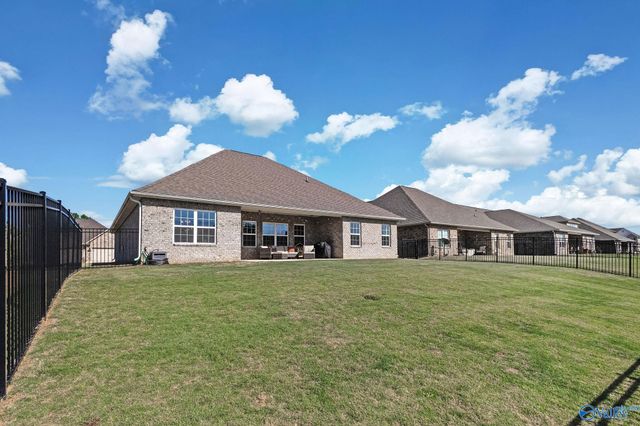 601 SE Ronnie Drive, Hartselle, AL 35640