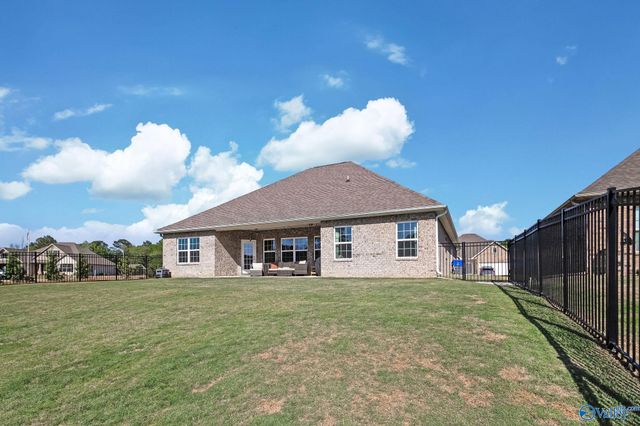 601 SE Ronnie Drive, Hartselle, AL 35640