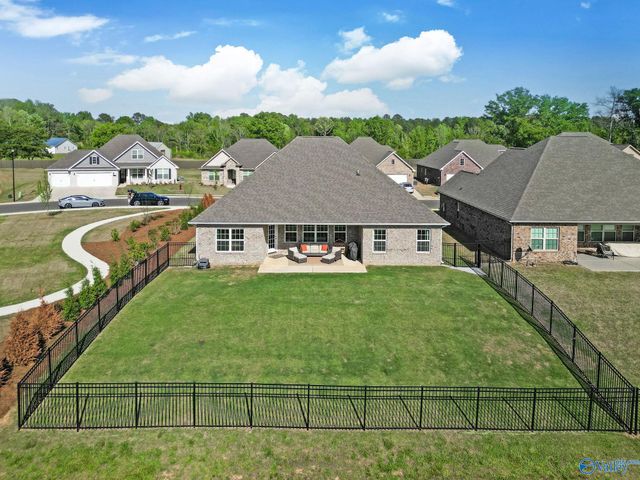 601 SE Ronnie Drive, Hartselle, AL 35640