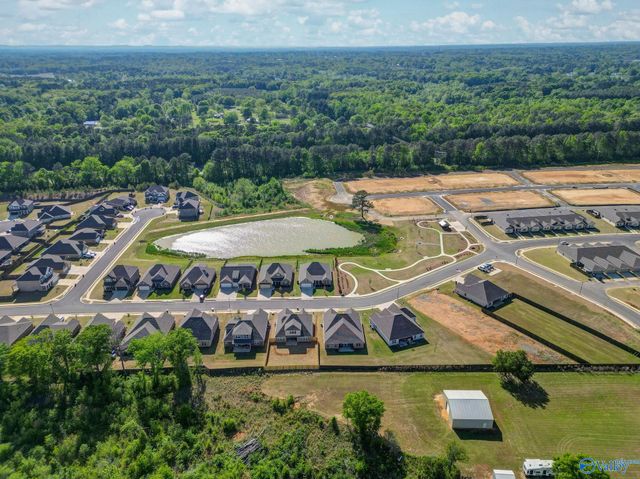 601 SE Ronnie Drive, Hartselle, AL 35640