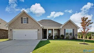 601 SE Ronnie Drive, Hartselle, AL 35640